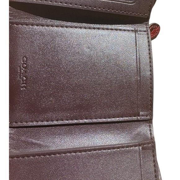 Coach Small Leather Trifold Wallet  Snake Skin Embossed Detail
 Color Cherry EUC - Picture 4 of 6